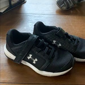 Under Armour tennis shoes